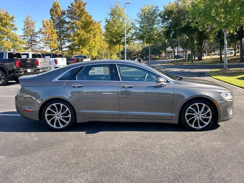 Used 2019 Lincoln MKZ Reserve w/ Reserve Plus Package image 10