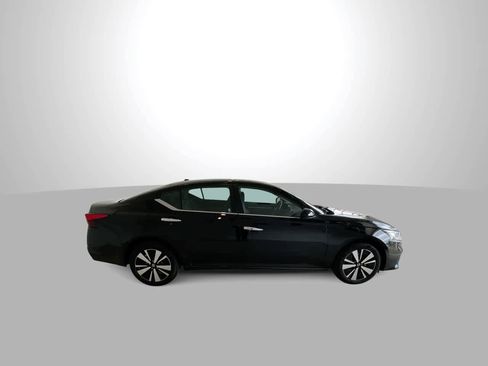 Used 2022 Nissan Altima 2.5 SV image 9