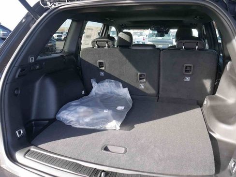 New 2025 Jeep Grand Cherokee Altitude image 6