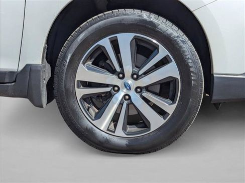 Used 2019 Subaru Outback 2.5i Limited AWD/4WD image 24