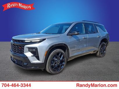 Used 2025 Chevrolet Traverse RS w/ LPO, Floor Liner Package