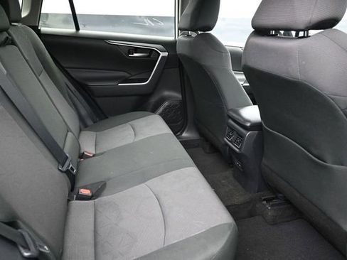 Used 2024 Toyota RAV4 XLE FWD image 15