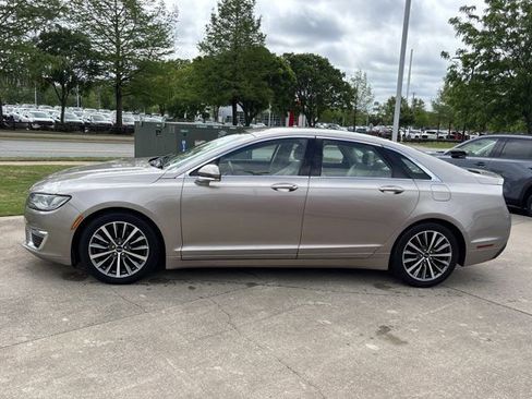 Used 2019 Lincoln MKZ Reserve AWD/4WD image 10