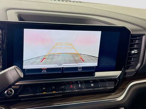 Used 2024 GMC Sierra 1500 Elevation image 8