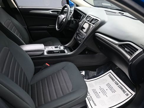 Used 2020 Ford Fusion SE FWD image 33