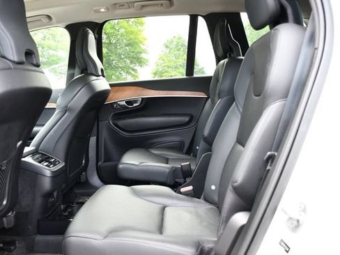 Used 2023 Volvo XC90 B6 Plus AWD/4WD image 14