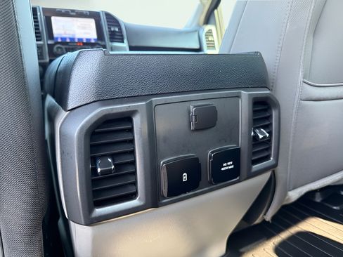 Used 2020 Ford F150 XLT w/ Equipment Group 302A Luxury AWD/4WD image 20