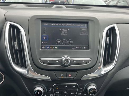 Used 2024 Chevrolet Equinox LT image 23