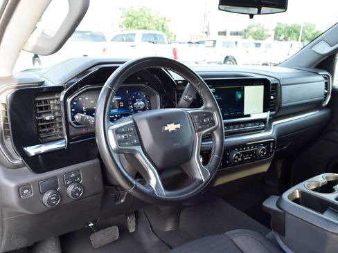 Used 2024 Chevrolet Silverado 1500 LT w/ Convenience Package II RWD image 16