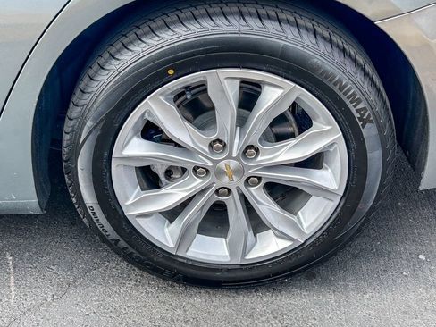 Used 2023 Chevrolet Malibu LT FWD image 12