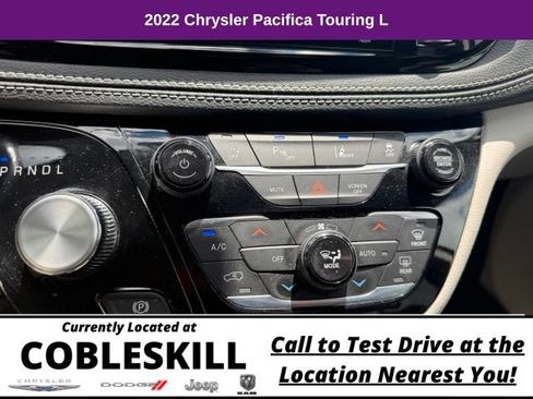 Used 2022 Chrysler Pacifica Touring-L AWD/4WD image 22