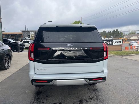Used 2025 Ford Expedition Platinum image 5