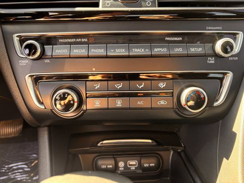 Used 2018 Kia Optima S image 19