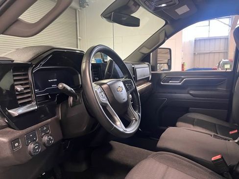 Used 2024 Chevrolet Silverado 2500 LT image 22