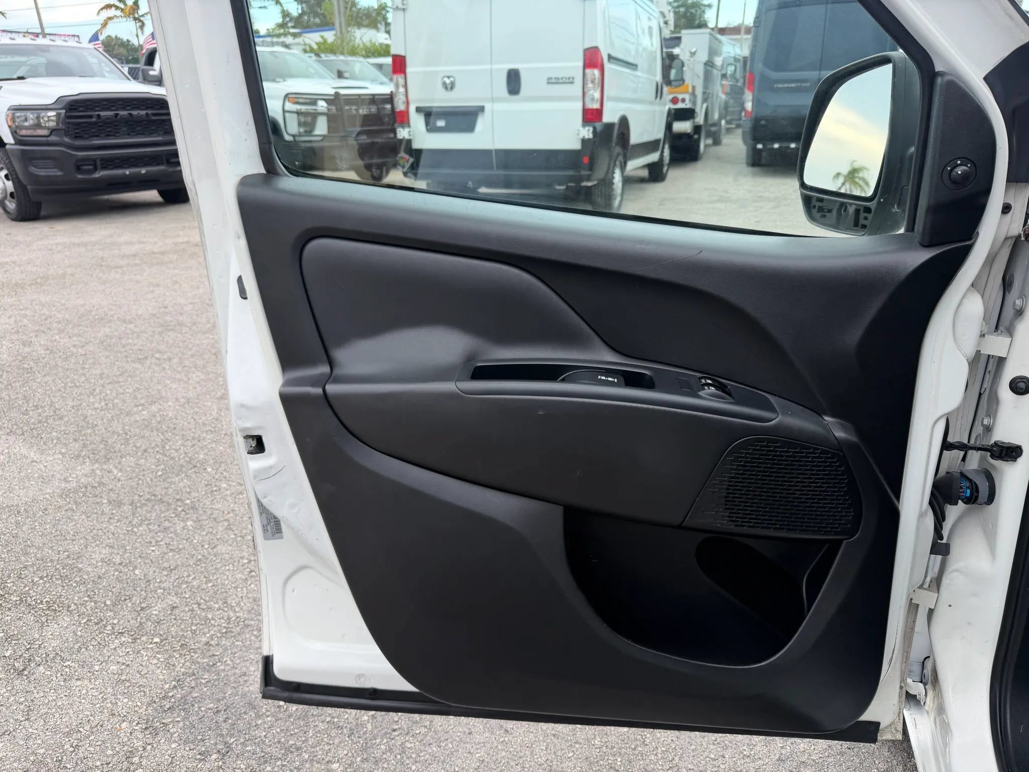 Used 2021 RAM ProMaster City Tradesman SLT FWD image 13