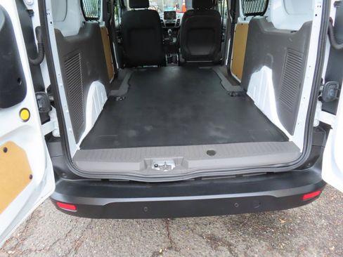 Used 2022 Ford Transit Connect XL FWD image 16