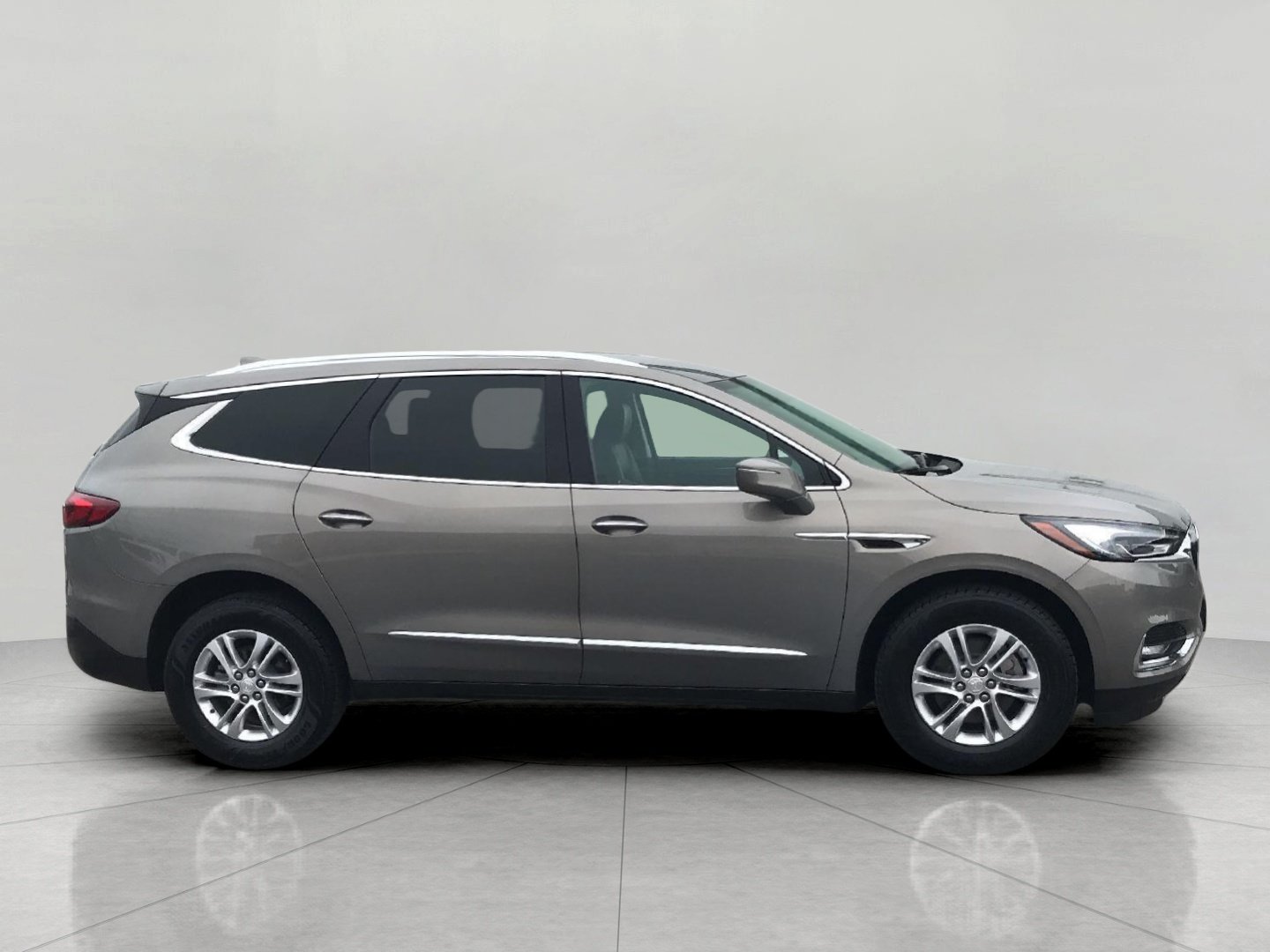 Used 2018 Buick Enclave Essence w/ Trailering Package AWD/4WD image 9