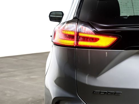 Used 2019 Ford Edge ST w/ Equipment Group 401A image 15