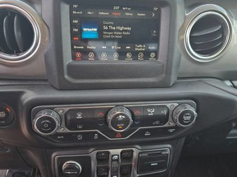 Used 2021 Jeep Wrangler Unlimited Sahara AWD/4WD image 14
