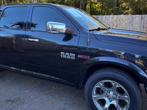 Used 2018 RAM 1500 Laramie w/ Convenience Group image 18