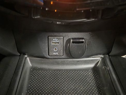 Used 2017 Nissan Rogue SV image 27