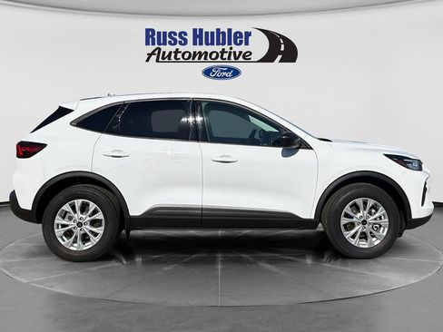 Used 2025 Ford Escape Active w/ Tech Pack #1 AWD/4WD image 8