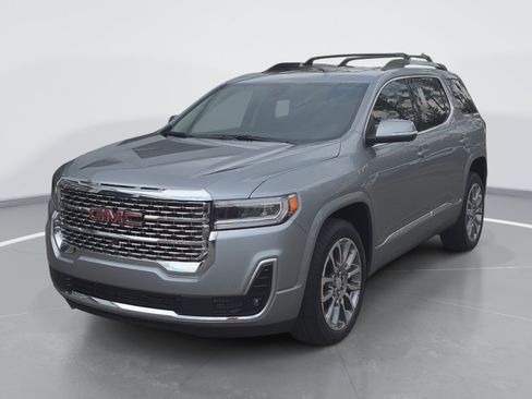 Used 2023 GMC Acadia Denali w/ Denali Ultimate Package FWD image 7