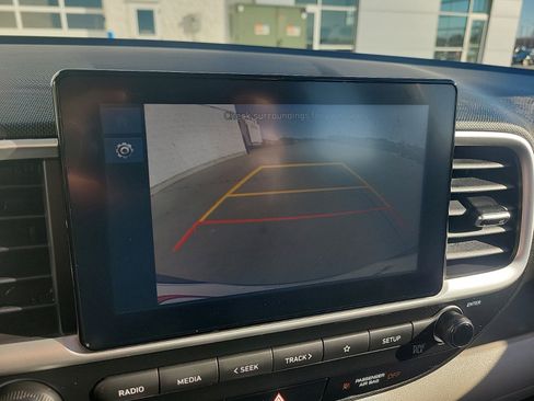 Used 2023 Hyundai Venue SEL w/ Cargo Package image 13