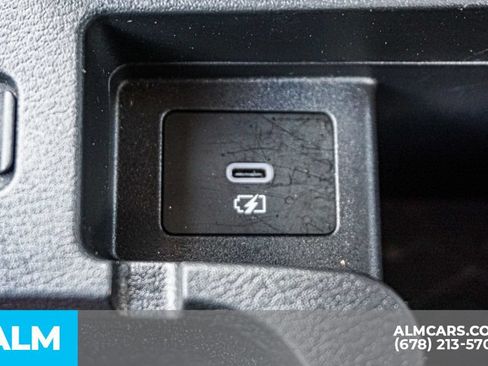 Used 2024 Nissan Versa SR FWD image 41