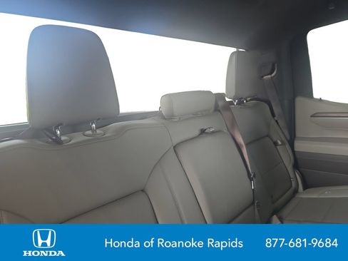 Used 2025 GMC Sierra 1500 SLT RWD image 18