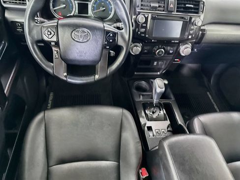 Used 2018 Toyota 4Runner TRD Off-Road Premium w/ Convenience Package AWD/4WD image 19
