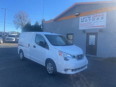 Used 2017 Nissan NV200 SV w/ Technology Package image 1