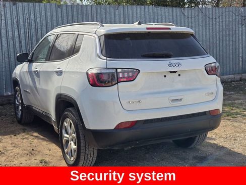 Certified 2024 Jeep Compass Latitude image 5