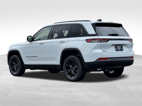 New 2026 Jeep Grand Cherokee Altitude AWD/4WD image 5