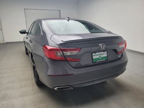 Used 2018 Honda Accord Sport image 6