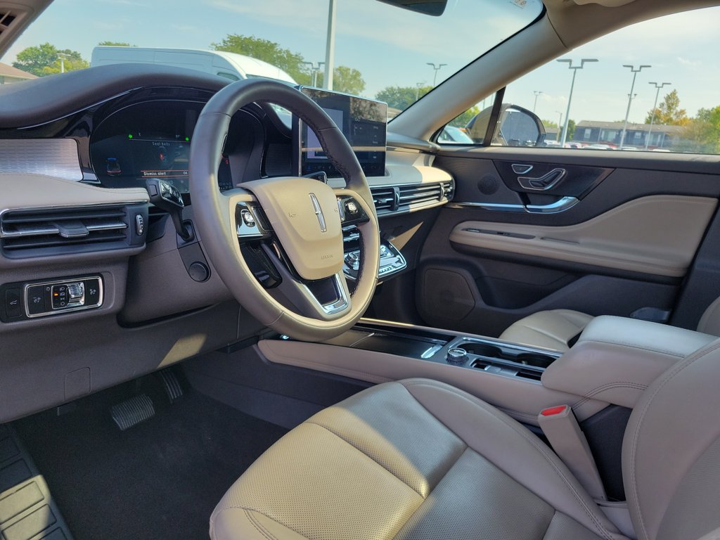 Certified 2023 Lincoln Corsair AWD w/ Equipment Group 101A image 21