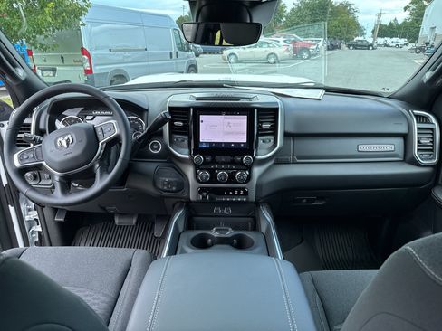 New 2026 RAM 3500 Big Horn AWD/4WD image 3