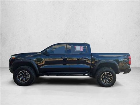 Used 2024 Chevrolet Colorado ZR2 w/ ZR2 Convenience Package III AWD/4WD image 9