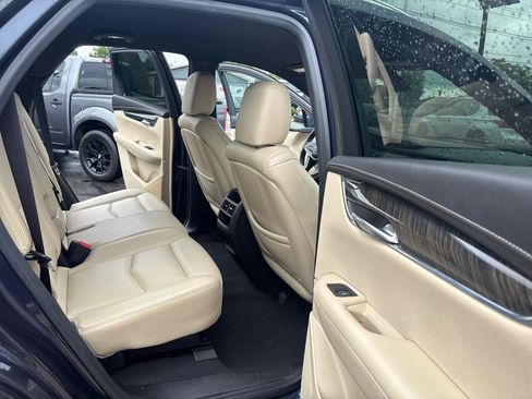 Used 2018 Cadillac XT5 AWD image 10