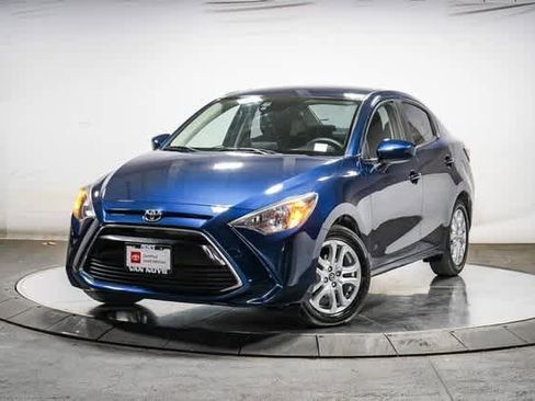 Certified 2017 Toyota Yaris iA image 1