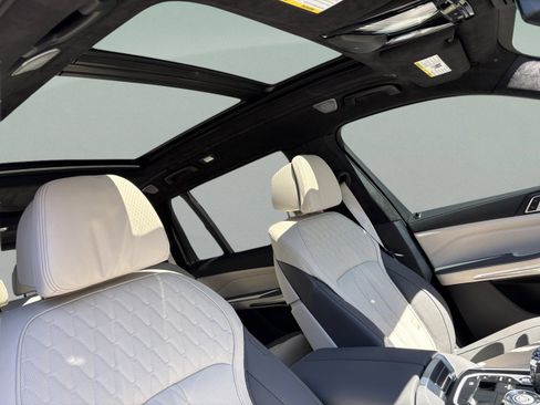 New 2026 BMW ALPINA XB7 AWD/4WD image 32