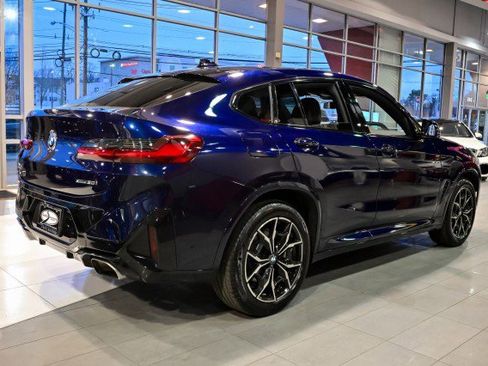 Used 2022 BMW X4 xDrive30i w/ M Sport Package image 5