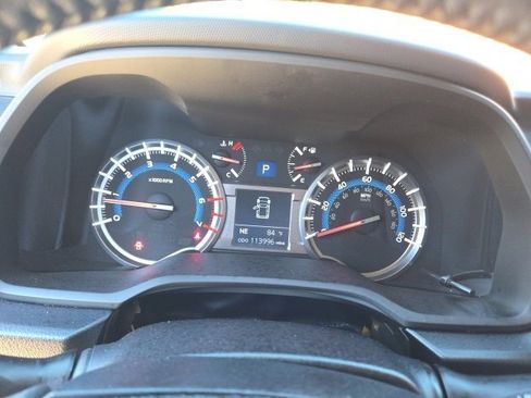 Used 2019 Toyota 4Runner TRD Off-Road image 12