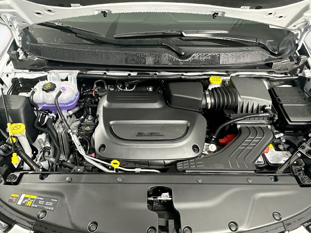 New 2026 Chrysler Pacifica Select AWD/4WD image 18