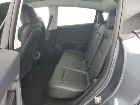 Used 2023 Tesla Model Y Long Range AWD/4WD image 12