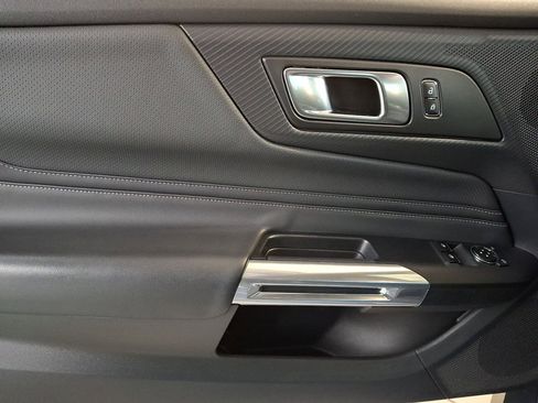 Used 2024 Ford Mustang GT Premium image 19