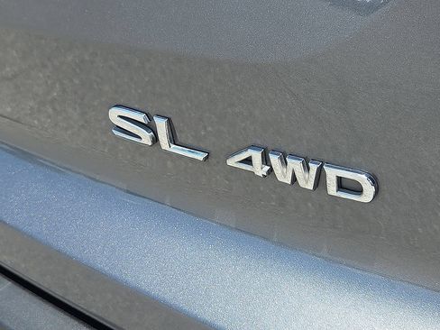 Used 2025 Nissan Pathfinder SL AWD/4WD image 8