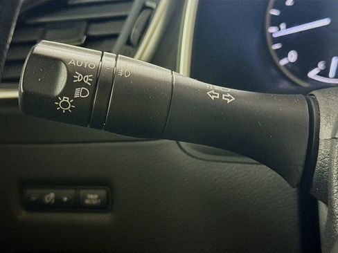 Used 2018 Nissan Murano SL w/ Cargo Package image 12