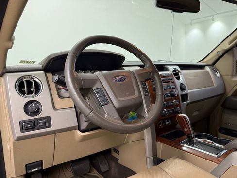 Used 2010 Ford F150 Lariat RWD image 13
