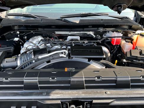 Used 2025 GMC Sierra 2500 AT4 w/ AT4 Premium Plus Package AWD/4WD image 31